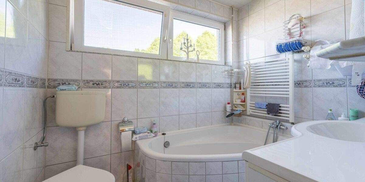 Reihenmittelhaus Bremerhaven Geestemünde - 5 Zimmer, 119 m&sup2;, 229.000&euro; | Angebot:25737095