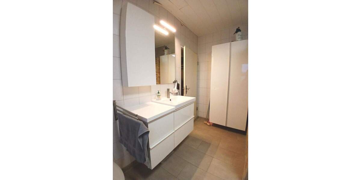 Großes Einfamilienhaus mit möglicher Einlieger-Ferienwohnung 7 zimmer