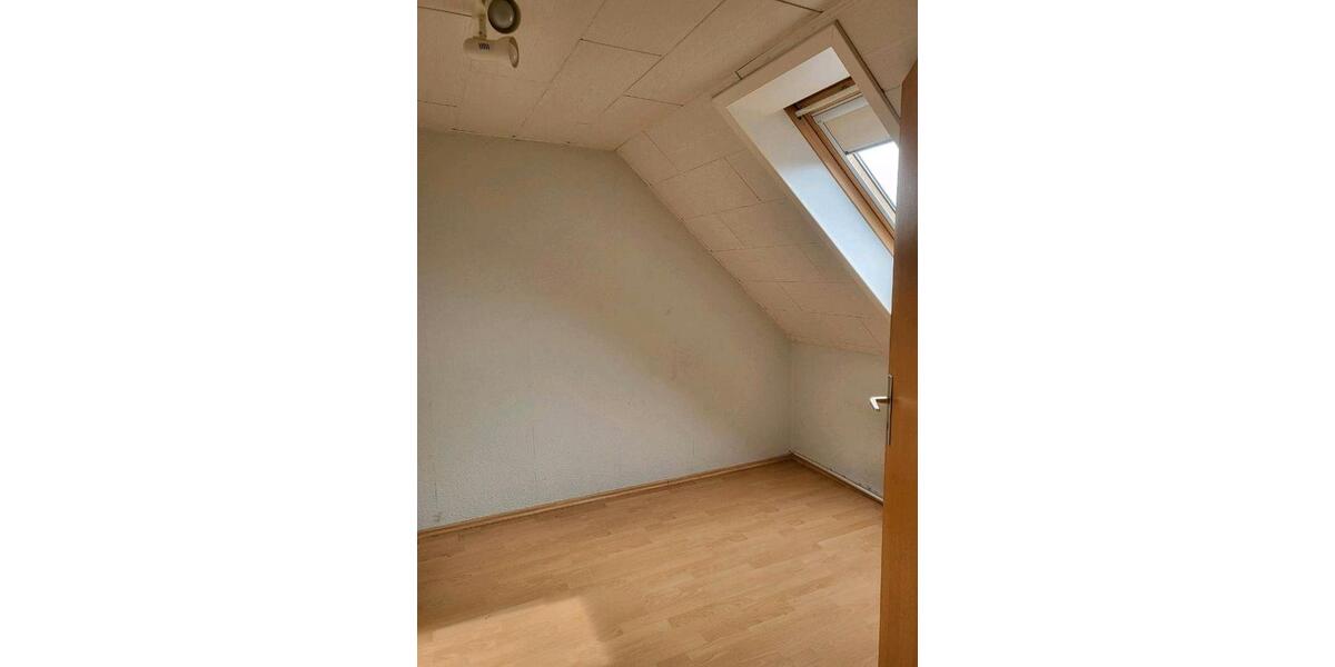 Dachgeschoßwohnung Wilhelmshaven Heppens - 3 Zimmer, 44 m&sup2;, 360&euro; | Angebot:26294967