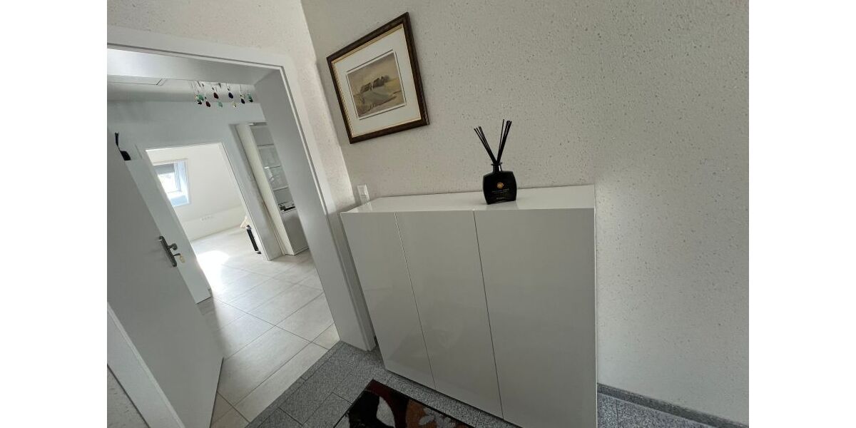 Moderne hochwertige 3-Zimmer-Neubau-Wohnung. möbiliert, evt. noch Platz für eigene Möbel. Ideal für Berufspendler oder befristetes Wohnen - Etagenwohnung Geestland Langen | Angebot:26923331