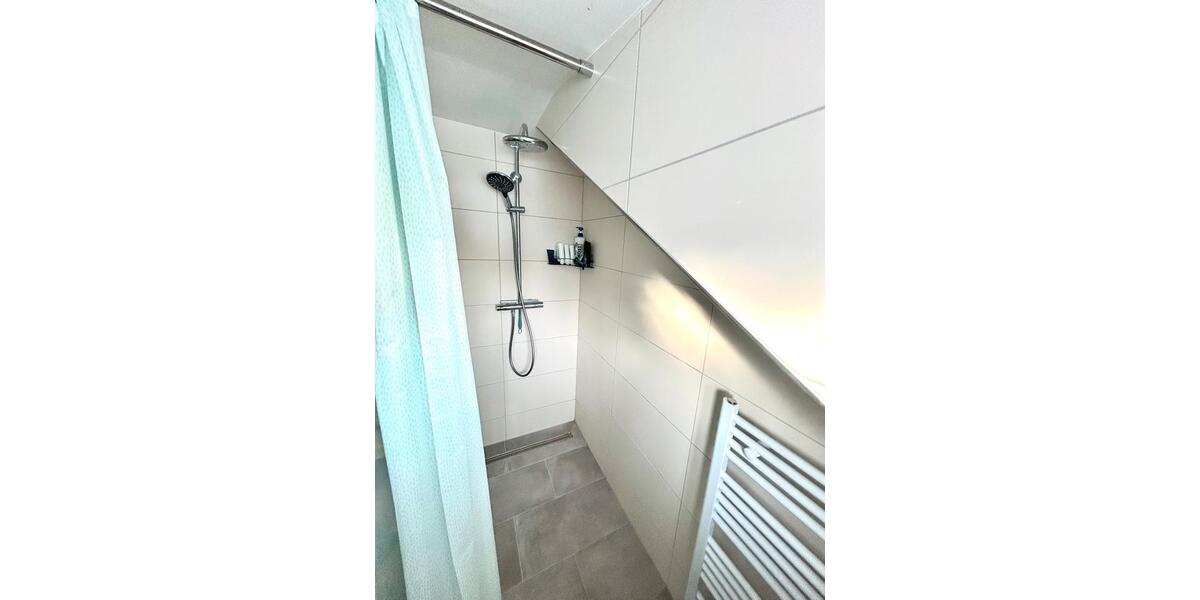 Dachgeschoßwohnung Geestland - 3 Zimmer, 88 m&sup2;, 750&euro; | Angebot:24551411