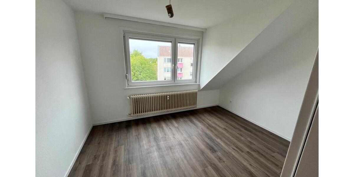 Etagenwohnung Bremerhaven - 2 Zimmer, 55 m&sup2;, 450&euro; | Angebot:26662975