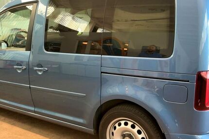 VW Caddy 123.411 km 12.000 &euro; Bremerhaven 27574