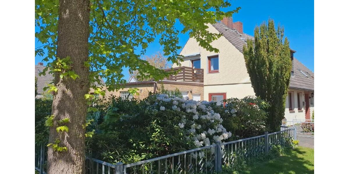 Doppelhaushälfte Nordenham - 4 Zimmer, 119 m&sup2;, 129.000&euro; | Angebot:26405683