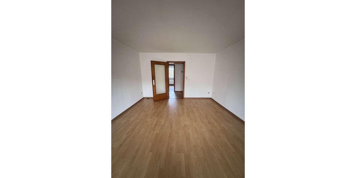 Etagenwohnung Nordenham - 3 Zimmer, 69 m&sup2;, 450&euro; | Angebot:26251140