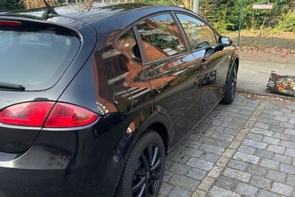 Seat Leon 212.210 km 3.299 &euro; Bremerhaven 27570