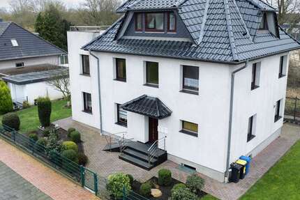 Haus zum Kaufen in Bremerhaven Geestemünde 489.000 € 243.6 m² 8 zimmer