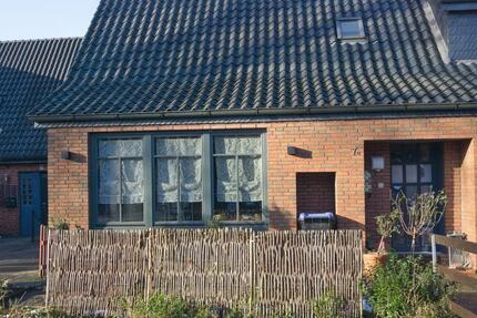 Haus Wilhelmshaven - 2 Zimmer, 87 m&sup2;, 700&euro; | Angebot:25965607