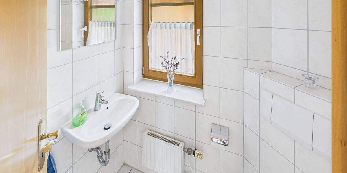 Reihenmittelhaus Bremerhaven Lehe - 6 Zimmer, 175 m&sup2;, 359.000&euro; | Angebot:24916557