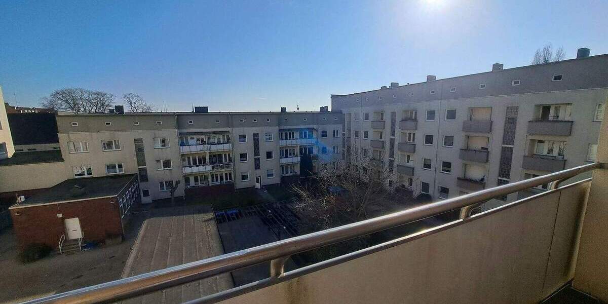 Etagenwohnung Bremerhaven Lehe - 3 Zimmer, 65 m&sup2;, 450&euro; | Angebot:25391925