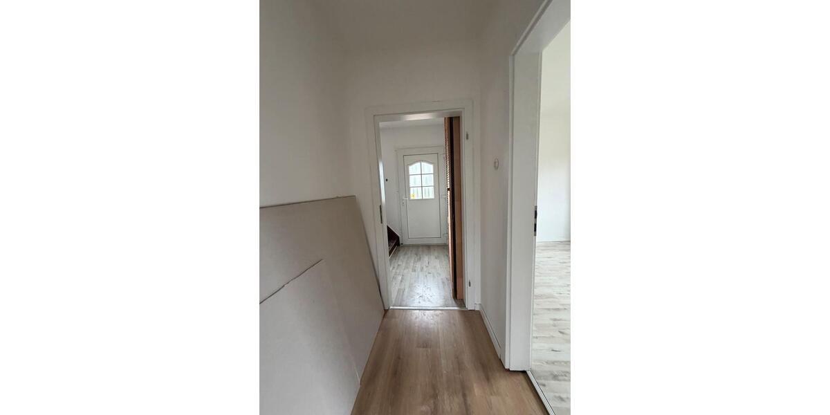 Einfamilienhaus Nordenham - 3.5 Zimmer, 90 m&sup2;, 900&euro; | Angebot:25892934