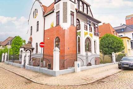 Haus Bremerhaven Mitte - 10 Zimmer, 420 m&sup2;, 430.000&euro; | Angebot:24896647