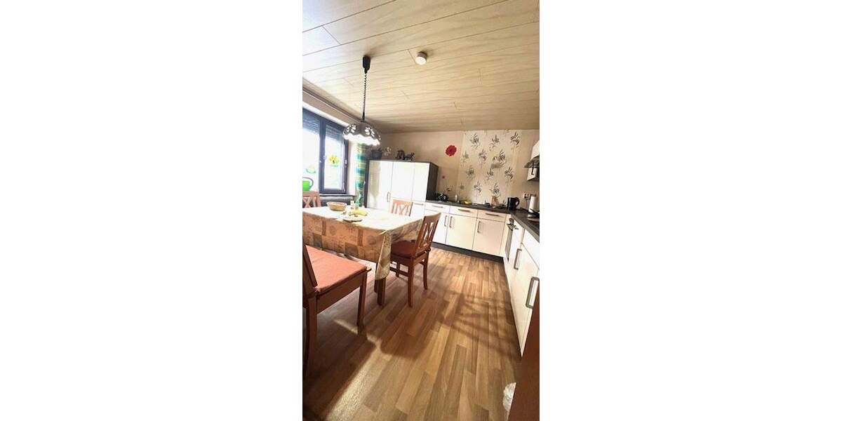 Mehrfamilienhaus, Wohnhaus Bremerhaven Lehe - 8 Zimmer, 140 m&sup2;, 250.000&euro; | Angebot:25724271