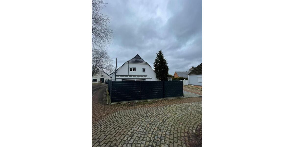 Einfamilienhaus Loxstedt - 12 Zimmer, 335 m&sup2;, 375.000&euro; | Angebot:27013662