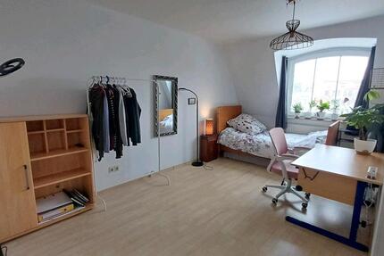 Wohnung Bremerhaven Mitte - 3 Zimmer, 78 m&sup2;, 370&euro; | Angebot:25233807