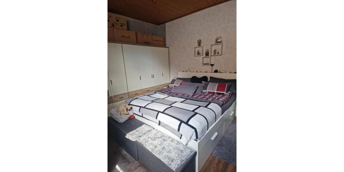 Erdgeschoßwohnung Nordenham - 8 Zimmer, 155 m&sup2;, 1.315&euro; | Angebot:26669473