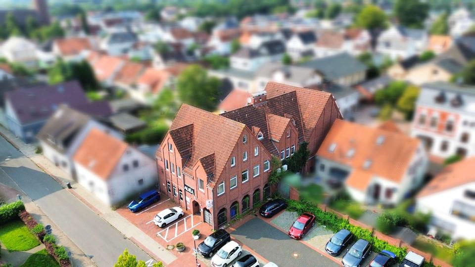 Helle 3-Zimmer-Wohnung mit Einbauküche inklusive E-Geräte – zentral gelegen in Brake 3 zimmer