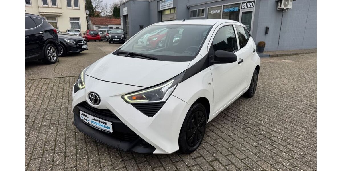Toyota Aygo (X) 147.000 km 5.950 &euro; Nordenham 26954
