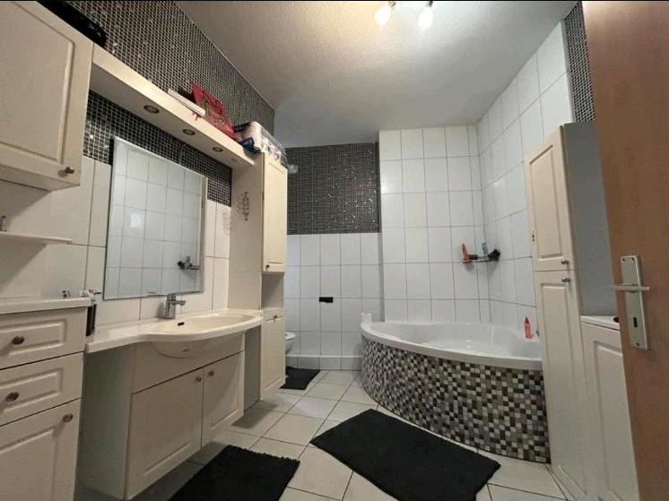 Etagenwohnung Bremerhaven Mitte - 5 Zimmer, 130 m&sup2;, 147.950&euro; | Angebot:26926543