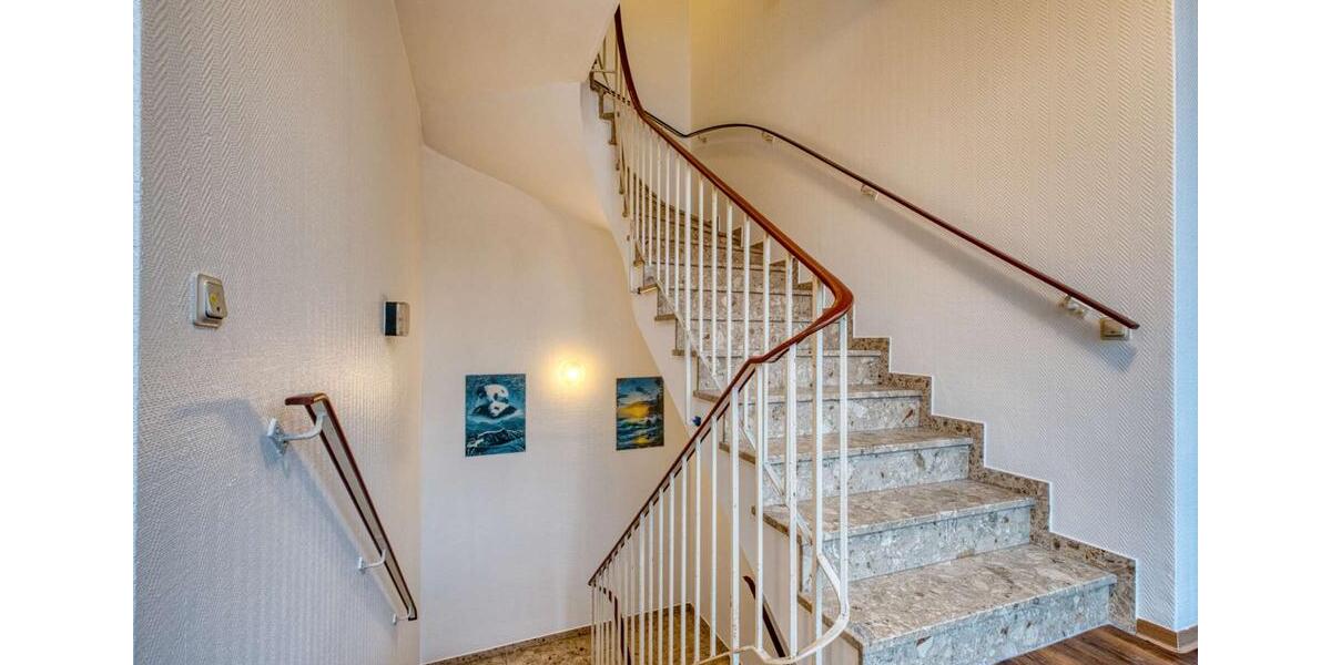 Helle 3-Zimmer-Wohnung mit Einbauküche inklusive E-Geräte – zentral gelegen in Brake 3 zimmer