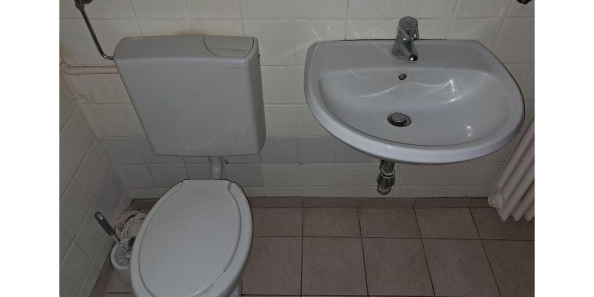 Etagenwohnung Bremerhaven Wulsdorf - 3 Zimmer, 75 m&sup2;, 375&euro; | Angebot:26020509