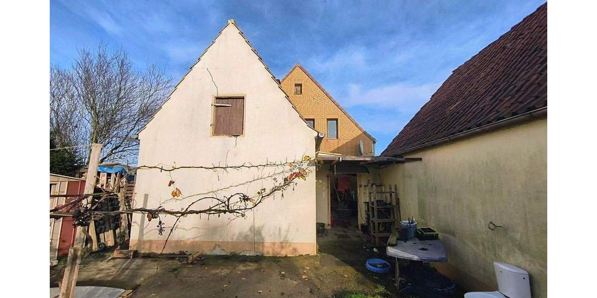 Mehrfamilienhaus, Wohnhaus Cappel Cappel - 6 Zimmer, 140 m&sup2;, 111.000&euro; | Angebot:24724360