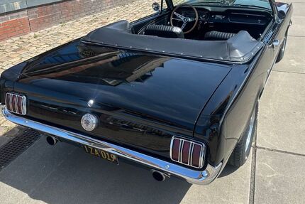 Ford Mustang 64.222 km 51.750 € Bremen Überseestadt 28217