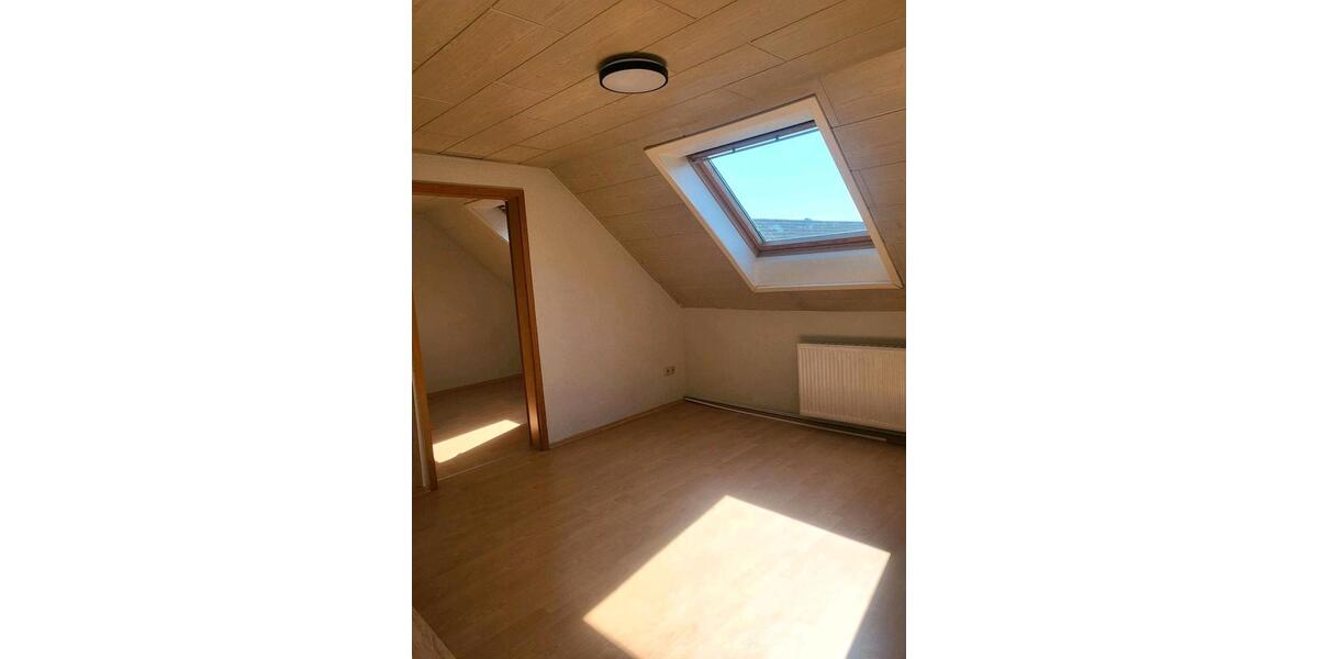 Dachgeschoßwohnung Wilhelmshaven Heppens - 3 Zimmer, 44 m&sup2;, 360&euro; | Angebot:26294967