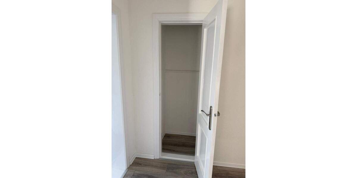 Etagenwohnung Bremerhaven Geestemünde - 3 Zimmer, 120 m&sup2;, 810&euro; | Angebot:25797442