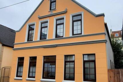Haus Bremerhaven Lehe - 7 Zimmer, 240 m&sup2;, 290.000&euro; | Angebot:26796358