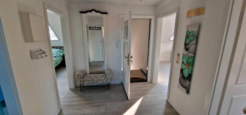 Dachgeschoßwohnung Bremerhaven Lehe - 3 Zimmer, 64 m&sup2;, 800&euro; | Angebot:25933046