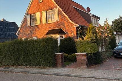 Schönes Einfamilienhaus mit großem Garten und zentraler Lage 4 zimmer