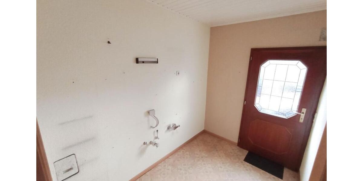 Modernisiertes EFH mit großem Grundstück, Glas-Terrasse & Sauna zimmer