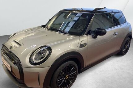 Mini Cooper SE 9.799 km 19.650 € Bremerhaven 27580