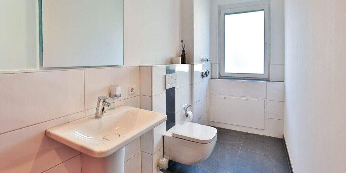Gewerbeobjekt Bremerhaven Schiffdorferdamm - 8 Zimmer, 181 m&sup2;, 299.000&euro; | Angebot:25846106