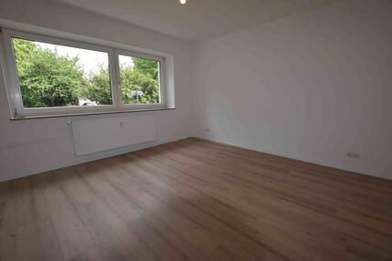 +++ Renovierte 1-RaumWohnung mit Wanne +++