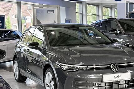 VW Golf 2.999 km 36.899 &euro; Bremerhaven 27576