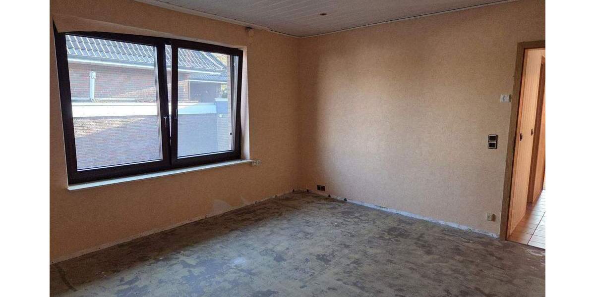 ruhig gelegener Bungalow mit Vollkeller, großer Garage und Gartenhaus 3 zimmer