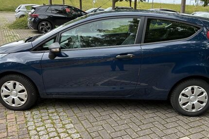 Ford Fiesta 62.000 km 4.300 &euro; Geestland 27607