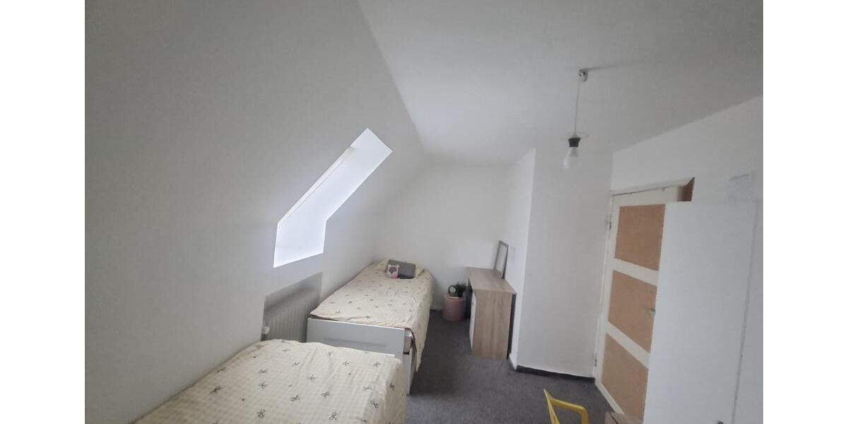 Einfamilienhaus Brake (Unterweser) - 2 Zimmer, 130 m&sup2;, 1.000&euro; | Angebot:25105724