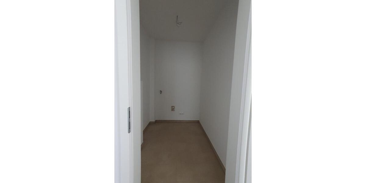 Etagenwohnung Wanna - 3 Zimmer, 76 m&sup2;, 915&euro; | Angebot:25655123