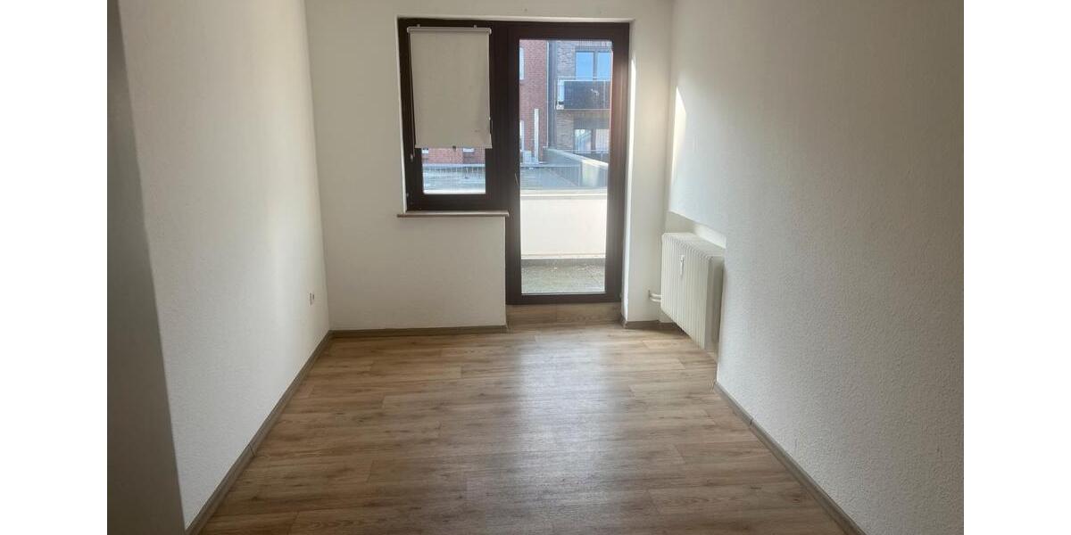 Etagenwohnung Nordenham - 4 Zimmer, 110 m&sup2;, 600&euro; | Angebot:26335723