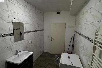 Große 5-Zimmer-Wohnung Etage in zentraler Lage von Bremen - WG 5 zimmer