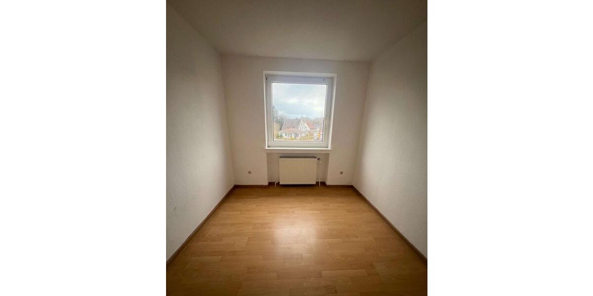 Etagenwohnung Nordenham - 3 Zimmer, 69 m&sup2;, 450&euro; | Angebot:26251140