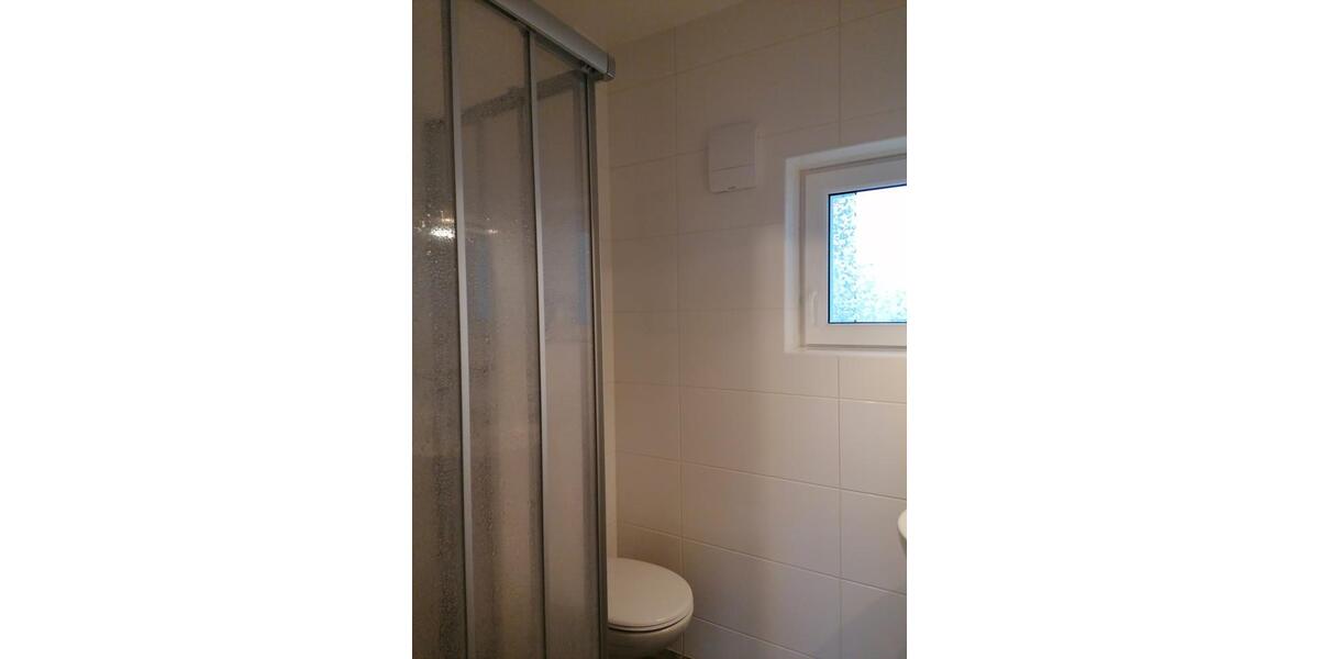 Anfragen NUR per E-Mail. Demnächst. Beliebte Wulsdorf. 2-Zimmer Romantische Maisonette Wohnung über 2 Ebenen mit Sichtbalken, Balkon und PKW-Stellplatz. 2 zimmer