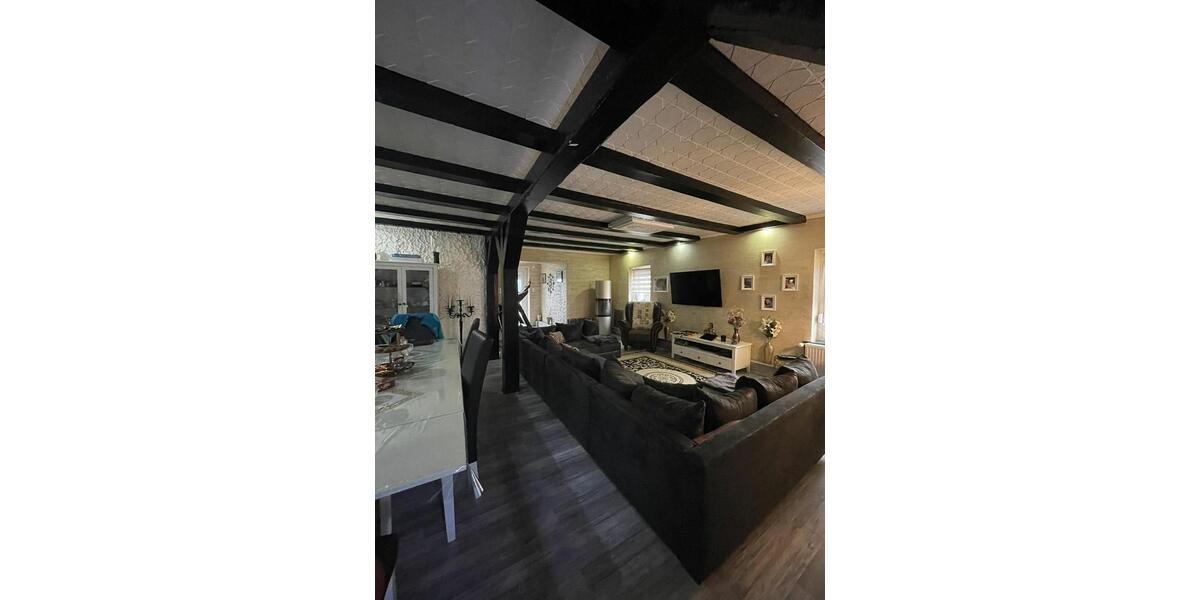 Einfamilienhaus Loxstedt - 12 Zimmer, 335 m&sup2;, 375.000&euro; | Angebot:27013662