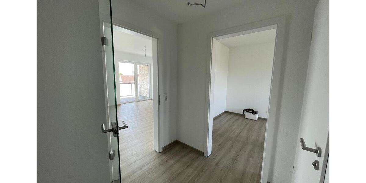 Etagenwohnung Bremerhaven - 2 Zimmer, 71 m&sup2;, 669&euro; | Angebot:26665564