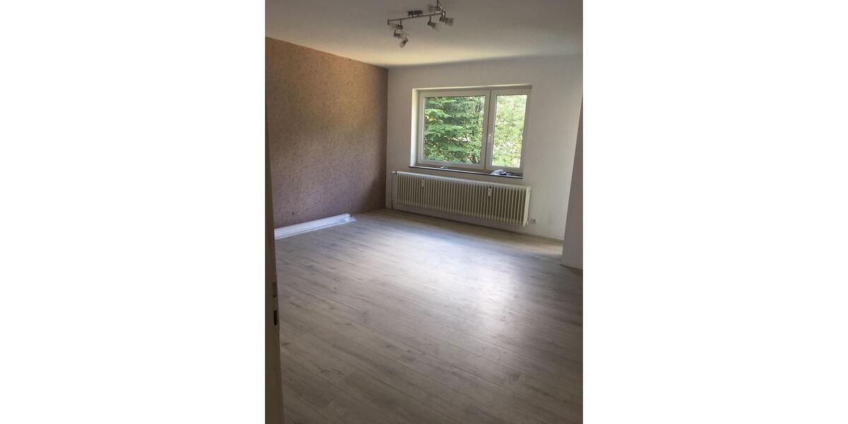 Etagenwohnung Bremerhaven Mitte - 4 Zimmer, 84 m&sup2;, 650&euro; | Angebot:26580338
