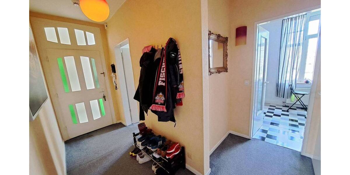 Etagenwohnung Bremerhaven Lehe - 3 Zimmer, 93 m&sup2;, 590&euro; | Angebot:26108575