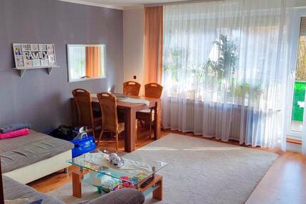 Gepflegte 4-Zimmer-Wohnung mit EBK und Stellplatz